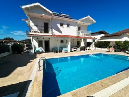 Modern Semi Detached Villa With Shared Pool