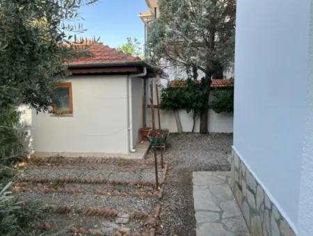 Dalyan Okçular Da 1000 M2 Arsa İçersinde Satılık Villa